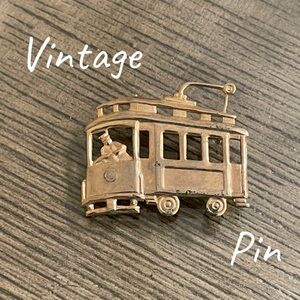 Vintage Gold Tone San Francisco Style Streetcar Trolley Cable Car Souvenir Pin